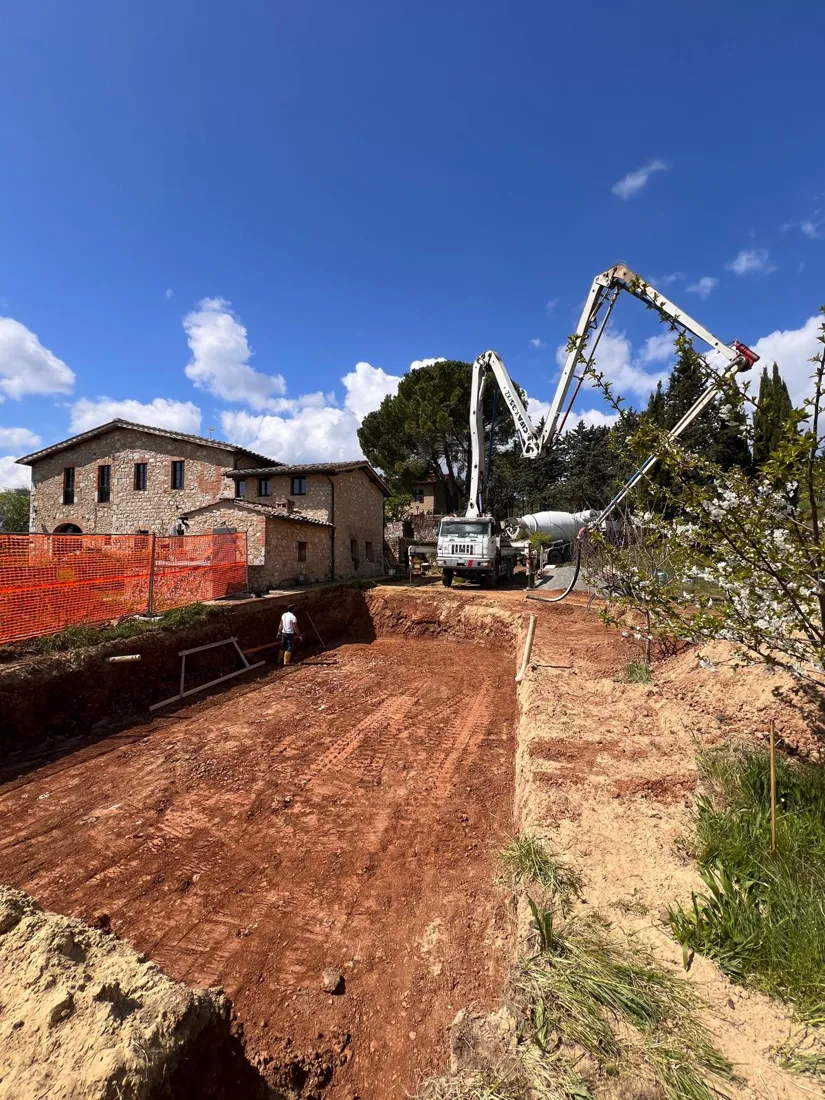 Dal cantiere alla piscina finita 1
